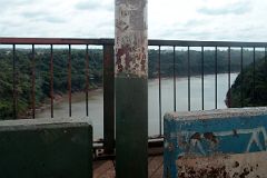 03 Border Between Argentina And Brazil On The Bridge From Puerto Iguazu To Foz de Iguazu.jpg
